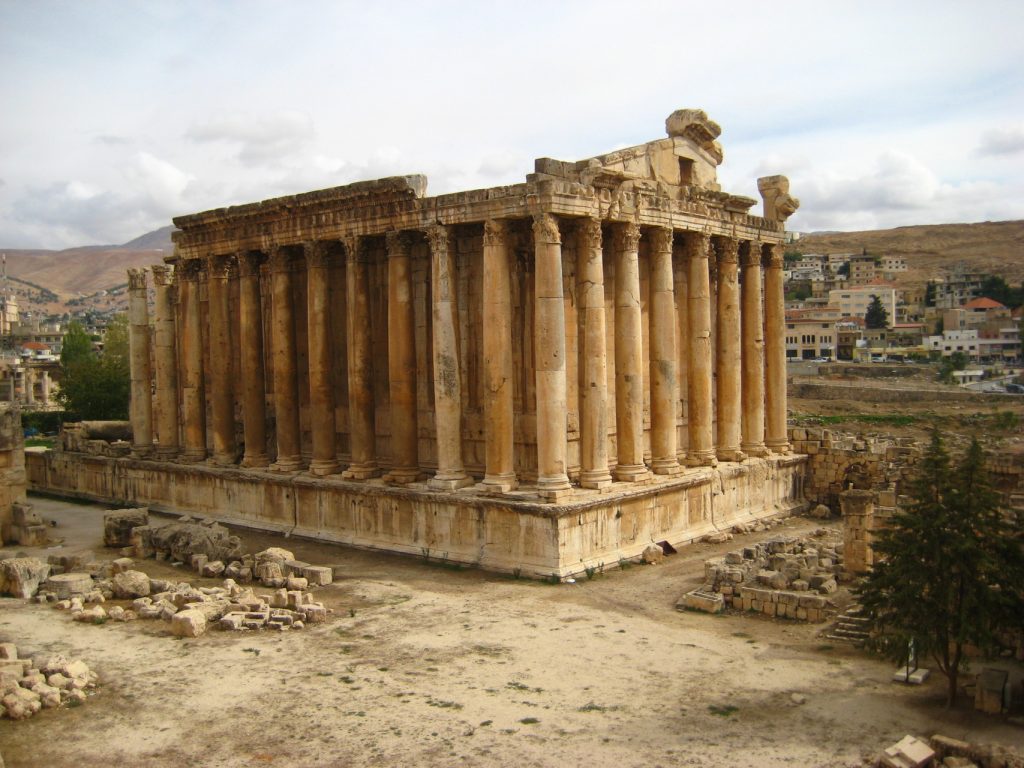 Photograph of the Bacchus Temple, taken in 2008; © Vanessa Boschloos)